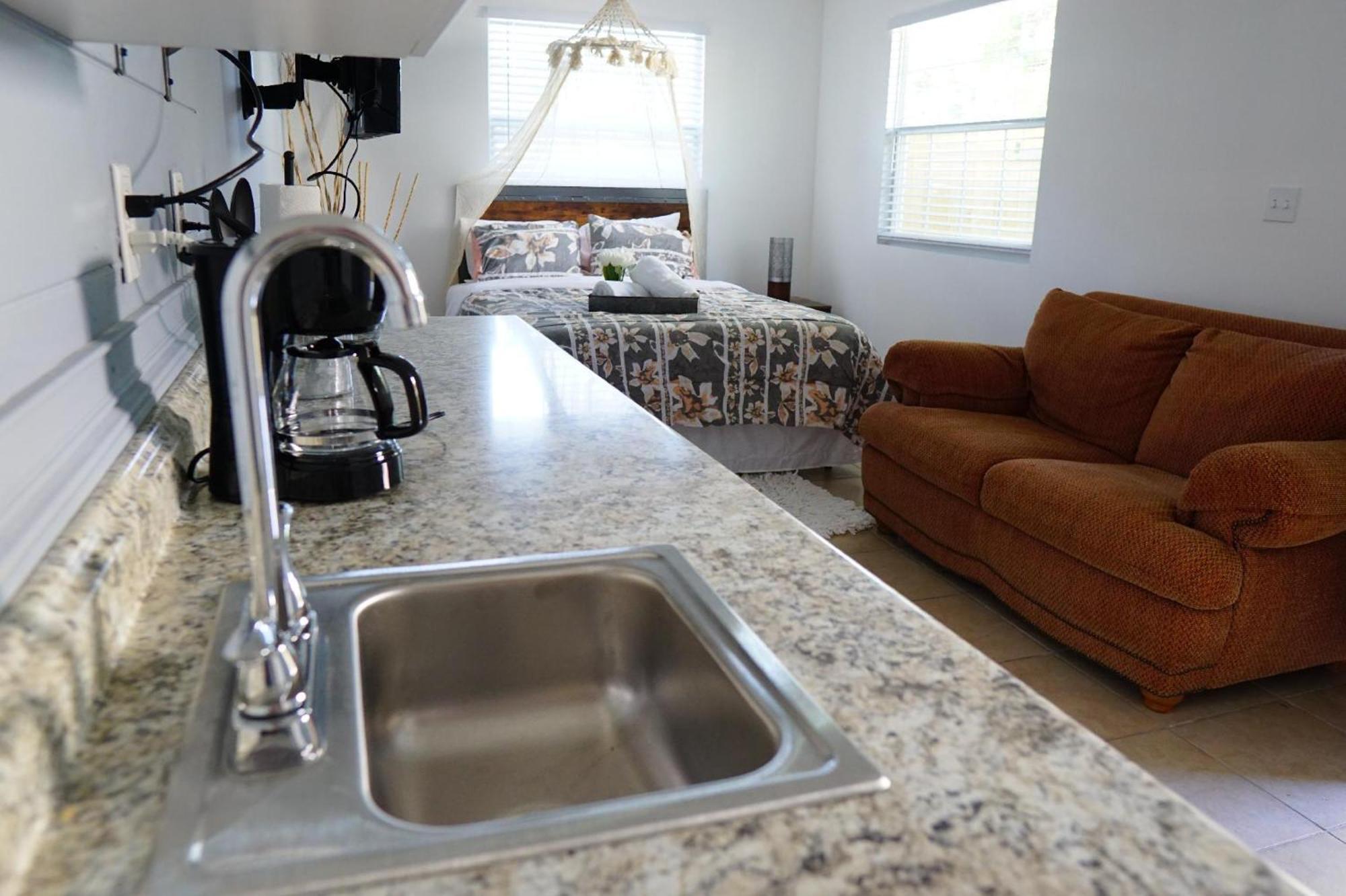 Mi Casa Es Tu Casa, Airport Suites Tampa Kültér fotó