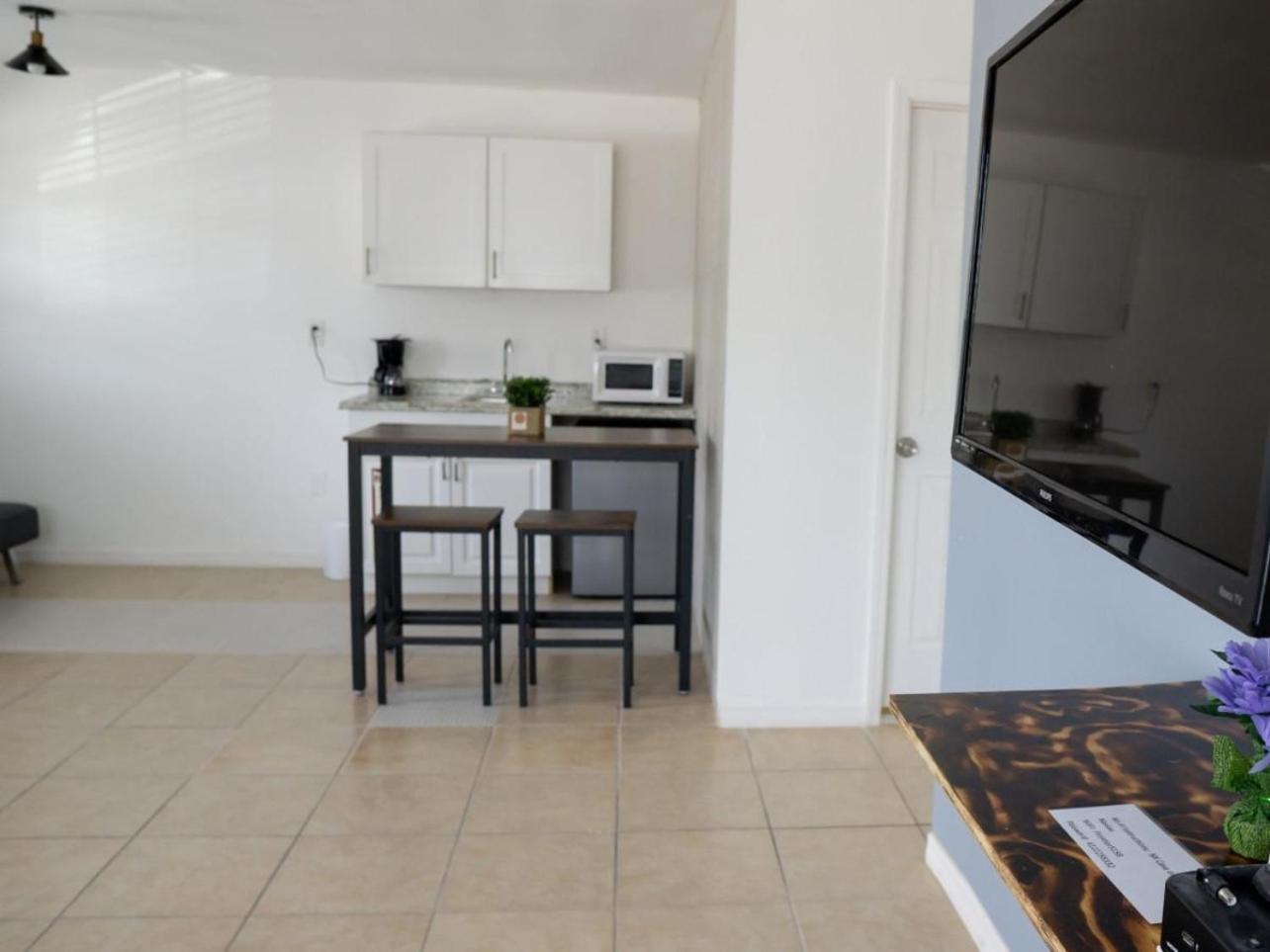 Mi Casa Es Tu Casa, Airport Suites Tampa Kültér fotó
